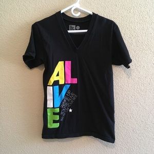 TWLOHA alive black vneck